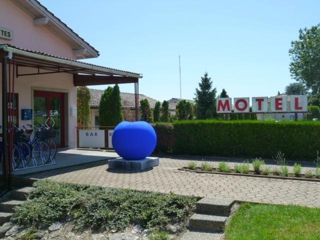Motel Des Pierrettes Lausanne Bagian luar foto